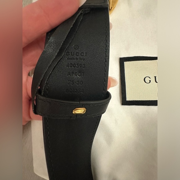 Gucci Black and Gold Belt - Picture 2 of 3